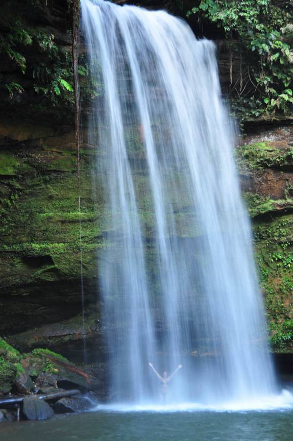 Atrás da Cachoeira do Evilson em Taquaruçu - TO